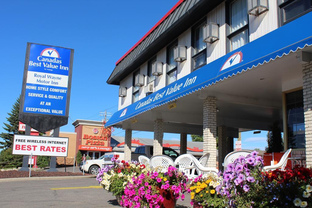 Canadas Best Value Inn YYC Exterior foto