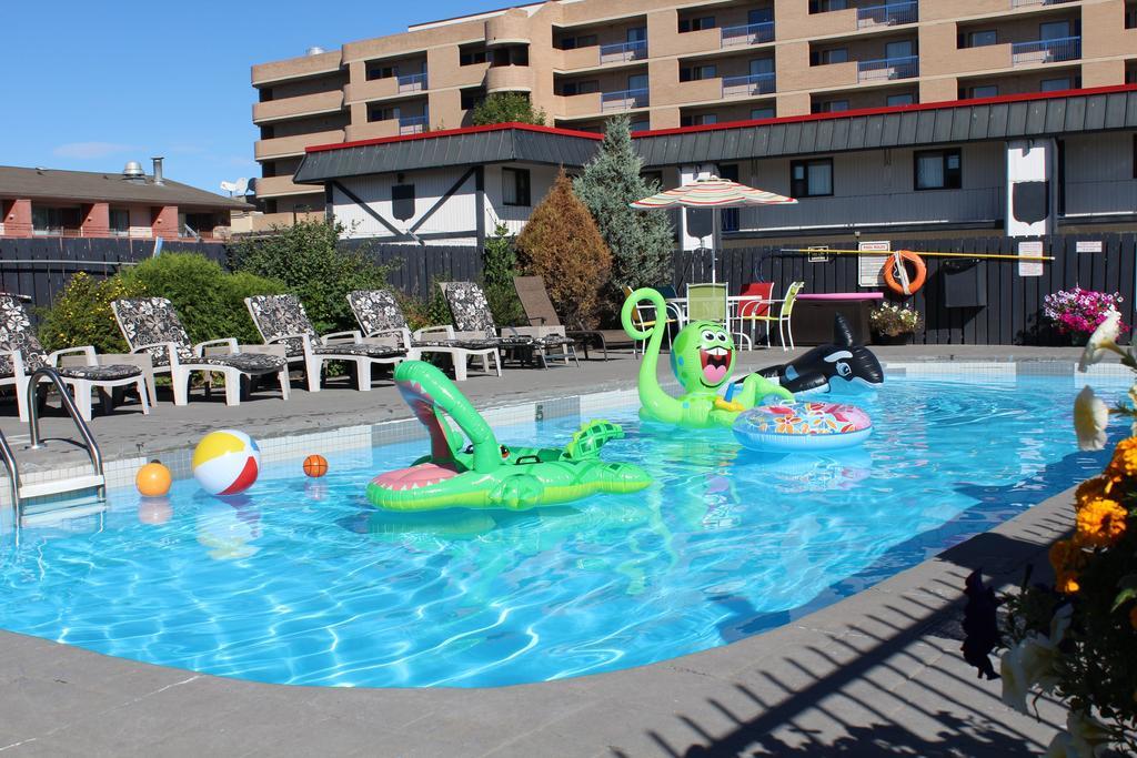Canadas Best Value Inn YYC Exterior foto