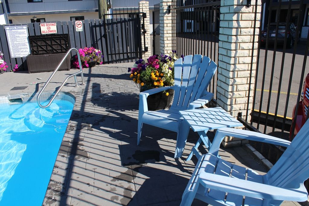 Canadas Best Value Inn YYC Facilidades foto