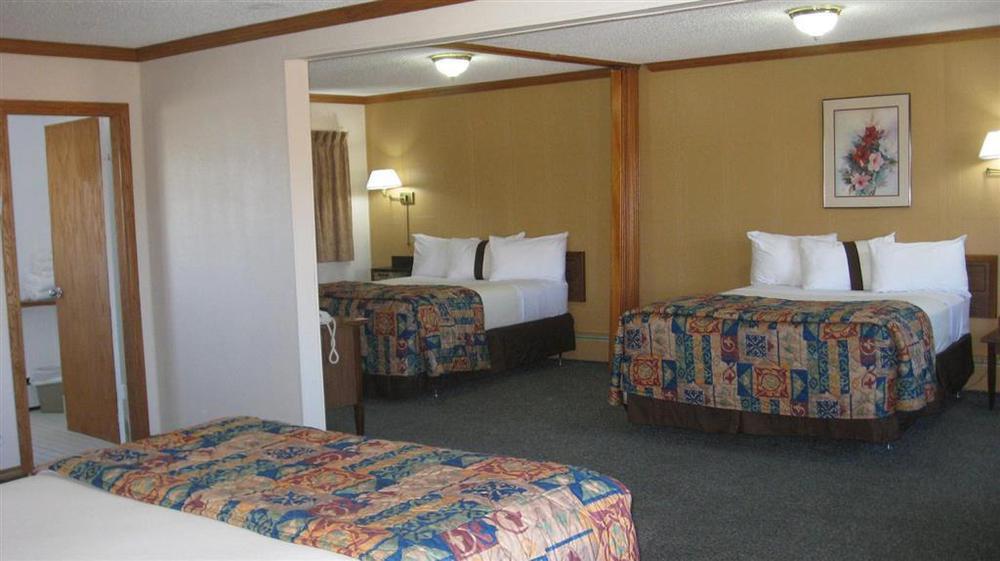 Canadas Best Value Inn YYC Habitación foto